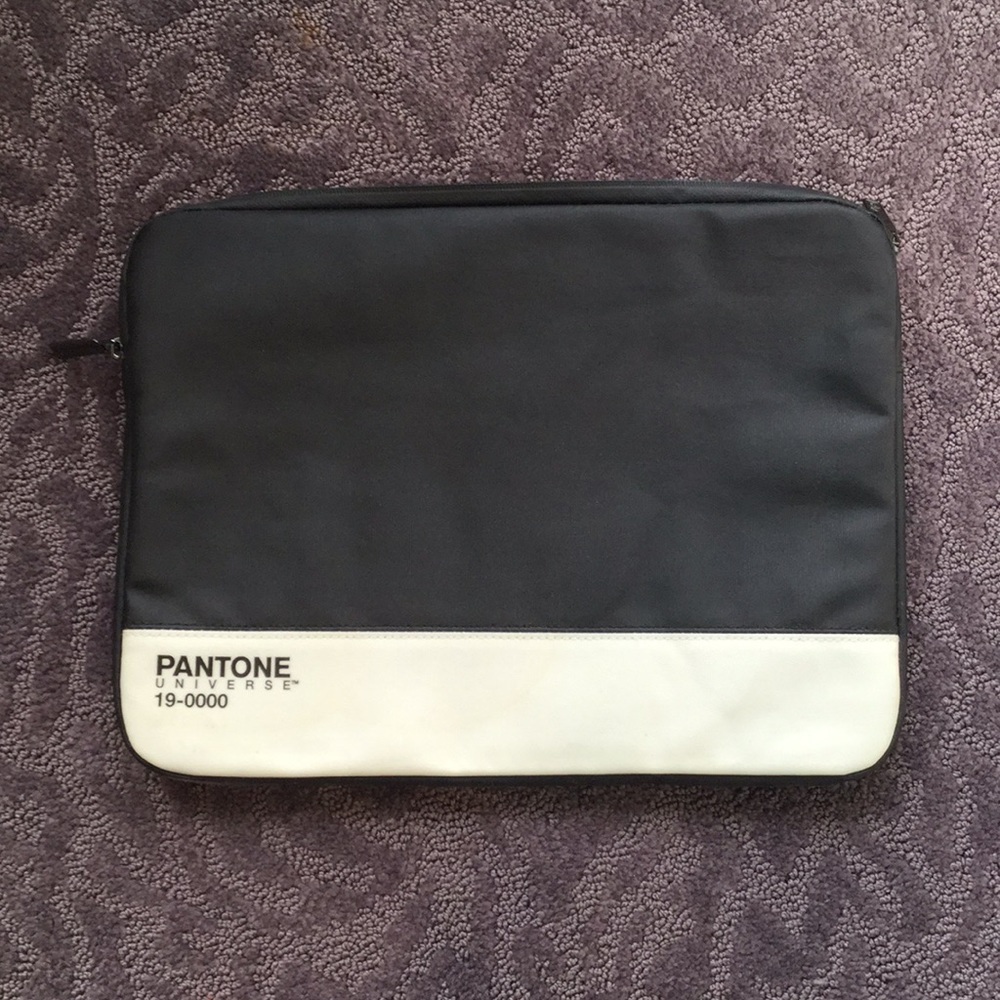 Pantone Universe laptop case